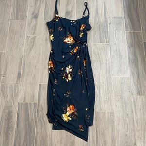 XL Nine Britton dress, never worn! Dark blue and floral